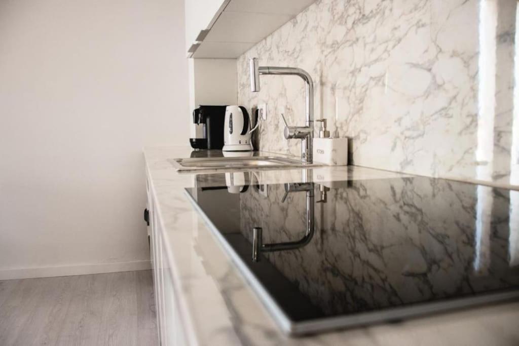 City Hall Apartment With Free Parking Funchal  Exteriör bild